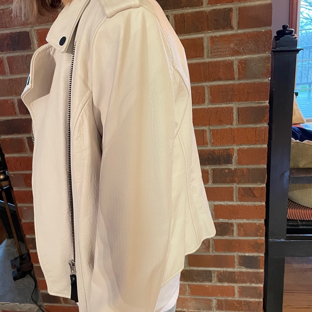 Authentic Derek Lam Leatherjacket White/Cream L - image 4